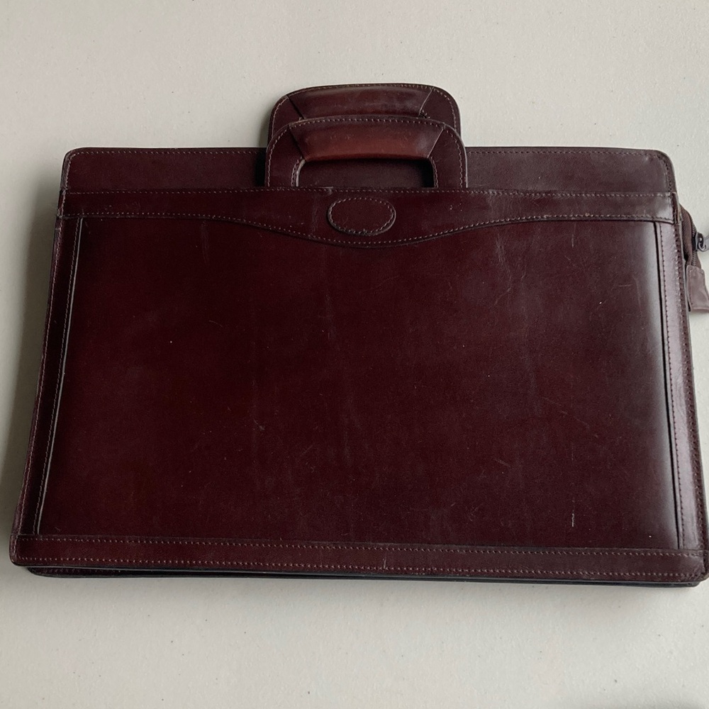 Samsill Burgundy Leather Briefcase Zip Top Interior&Out Pockets Document Case